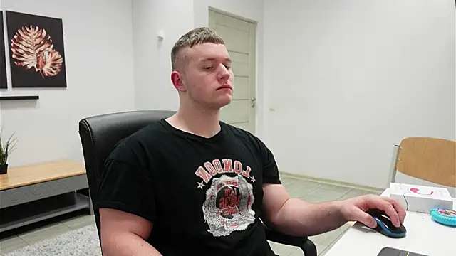 Richard Dullas online show from November 25, 7:25 pm