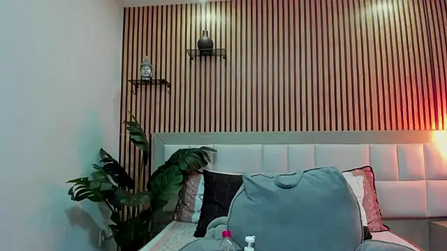 KattyBonnie online show from December 18, 8:37 pm