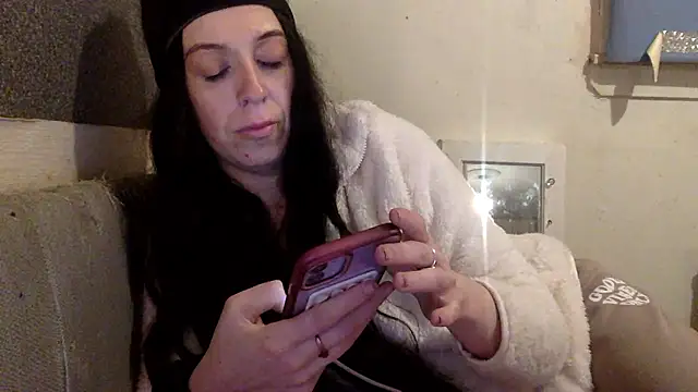 Snapshot of Bellababexox chatting on January 6, 11:29 pm Bellababexox online show from January 6, 11:29 pm