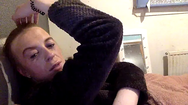 Snapshot of Bellababexox chatting on March 7, 6:27 pm Bellababexox online show from March 7, 6:27 pm
