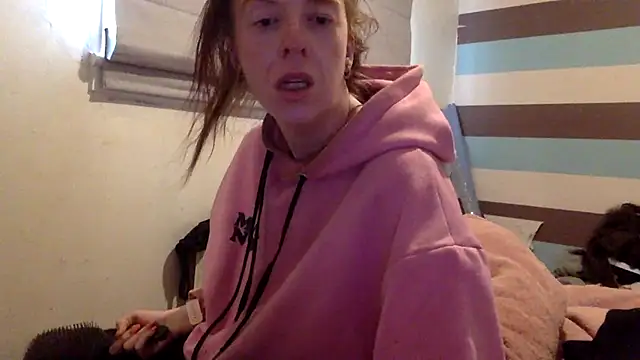 Snapshot of Bellababexox chatting on April 16, 11:22 am Bellababexox online show from April 16, 11:22 am