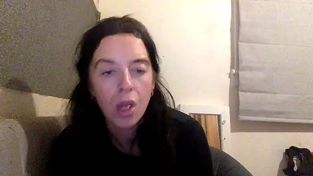 Snapshot of Bellababexox chatting on May 1, 1:10 am Bellababexox online show from May 1, 1:10 am