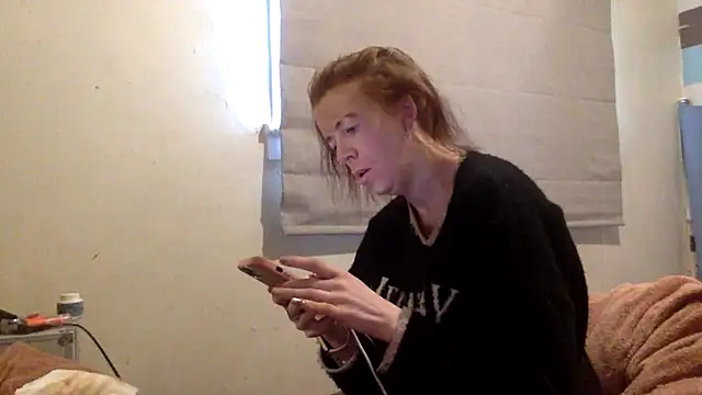 Snapshot of Bellababexox chatting on May 6, 3:06 pm Bellababexox online show from May 6, 3:06 pm