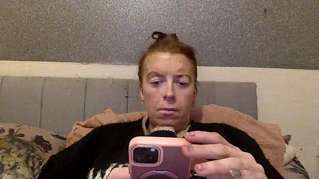 Snapshot of Bellababexox chatting on May 7, 3:12 am Bellababexox online show from May 7, 3:12 am