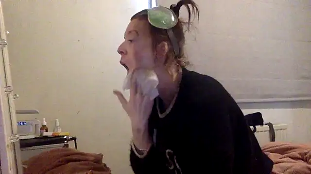 Snapshot of Bellababexox chatting on May 13, 4:59 pm Bellababexox online show from May 13, 4:59 pm