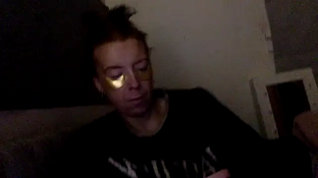 Snapshot of Bellababexox chatting on May 15, 5:36 am Bellababexox online show from May 15, 5:36 am