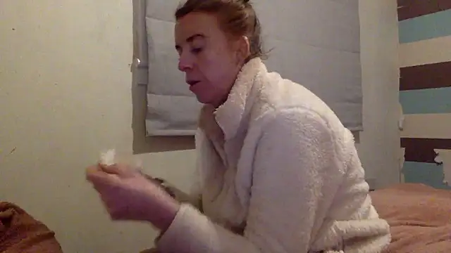 Snapshot of Bellababexox chatting on May 18, 12:51 am Bellababexox online show from May 18, 12:51 am