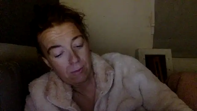 Snapshot of Bellababexox chatting on May 18, 4:07 am Bellababexox online show from May 18, 4:07 am