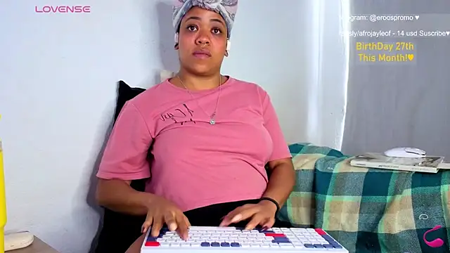 Snapshot of afro_jayleof chatting on January 18, 9:40 pm afro jayleof online show from January 18, 9:40 pm