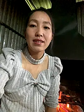 Snapshot of Huong-Ly chatting on November 9, 3:05 am Huong-Ly online show from November 9, 3:05 am