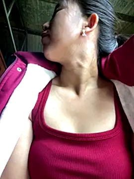 Snapshot of Huong-Ly chatting on December 16, 3:00 am Huong-Ly online show from December 16, 3:00 am