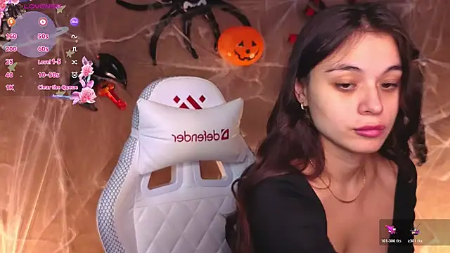 Leila Hefner online show from October 21, 2:45 am