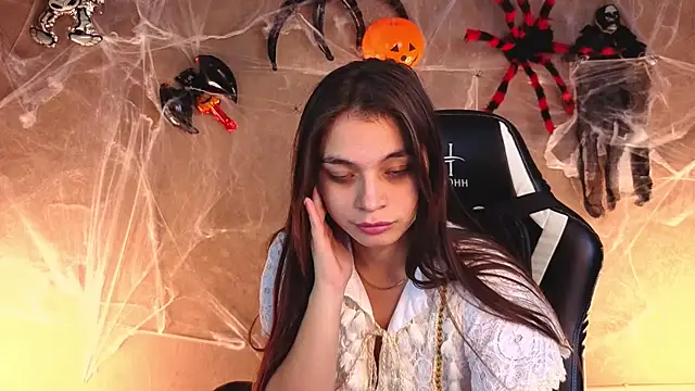 Leila Hefner online show from October 30, 2:46 am