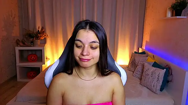 Leila Hefner online show from November 28, 3:09 am