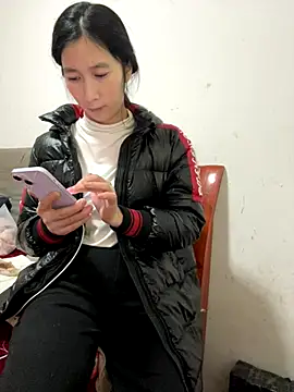 crhong666 online show from December 19, 12:17 am