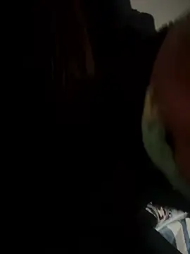 Snapshot of crhong666 chatting on January 17, 12:48 am crhong666 online show from January 17, 12:48 am