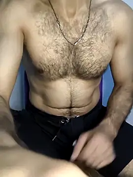 Snapshot of yazin199 chatting on September 13, 9:03 pm yazin199 online show from September 13, 9:03 pm