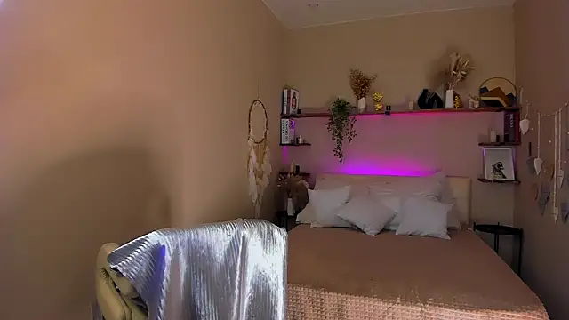 Snapshot of MaryRosenberg chatting on October 10, 11:31 am MaryRosenberg online show from October 10, 11:31 am