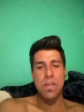 Snapshot of TragicAirplane168 chatting on February 1, 8:07 pm TragicAirplane168 online show from February 1, 8:07 pm