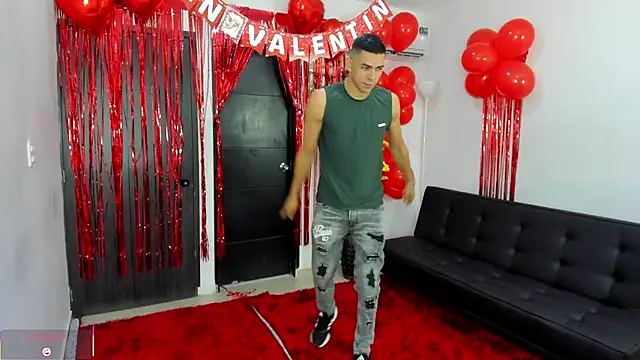 Snapshot of Playhardsex_ chatting on February 8, 10:57 pm Playhardsex online show from February 8, 10:57 pm