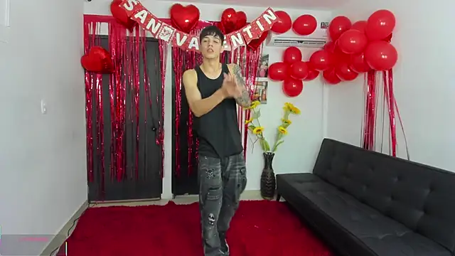 Snapshot of Playhardsex_ chatting on February 11, 10:59 pm Playhardsex online show from February 11, 10:59 pm