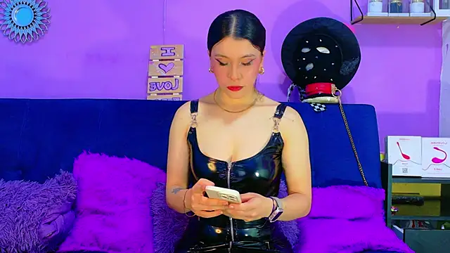 CristalRose online show from April 3, 9:46 pm