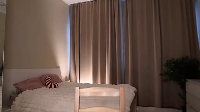 Snapshot of GeorginaHarn chatting on February 27, 8:03 am GeorginaHarn online show from February 27, 8:03 am