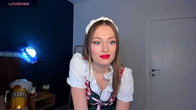 EvelynPoole online show from September 26, 1:31 am