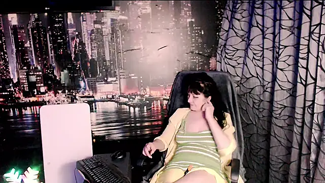 AMOURSWEET2025 online show from April 17, 5:49 pm