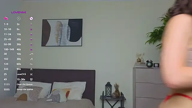 Snapshot of MimiLolll chatting on October 6, 6:38 pm MimiLolll online show from October 6, 6:38 pm