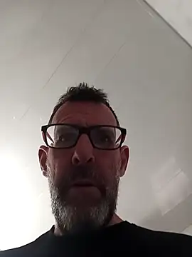 gigolobcn online show from March 30, 12:50 pm