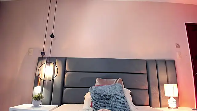 AelinDuvalier online show from October 8, 6:27 pm