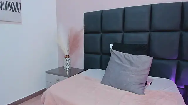 AelinDuvalier online show from October 16, 6:53 pm