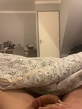 Snapshot of Blablateur2 chatting on February 1, 4:22 am Blablateur2 online show from February 1, 4:22 am