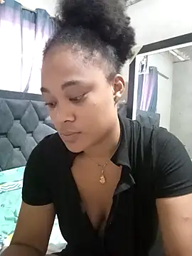 Snapshot of dahian_charlote02 chatting on March 8, 2:54 pm dahian charlote02 online show from March 8, 2:54 pm