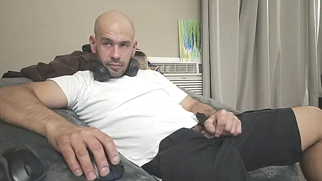 LeeCox online show from March 7, 3:40 am