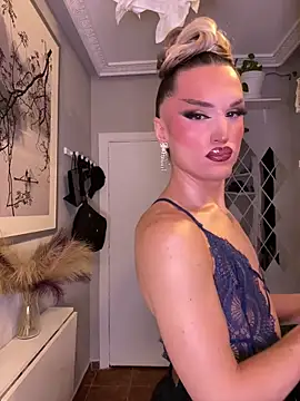 Snapshot of lacattiva chatting on October 1, 7:31 pm lacattiva online show from October 1, 7:31 pm