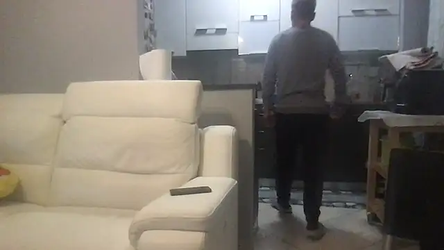 Snapshot of Axl_hot chatting on October 24, 8:05 pm Axl hot online show from October 24, 8:05 pm