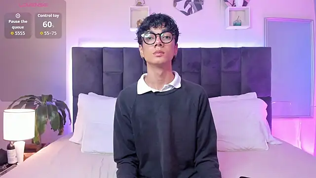 Phillicious   online show from October 1, 9:10 pm