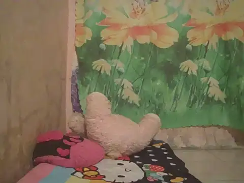 Snapshot of sexymorenal18 chatting on September 24, 9:12 am sexymorenal18 online show from September 24, 9:12 am