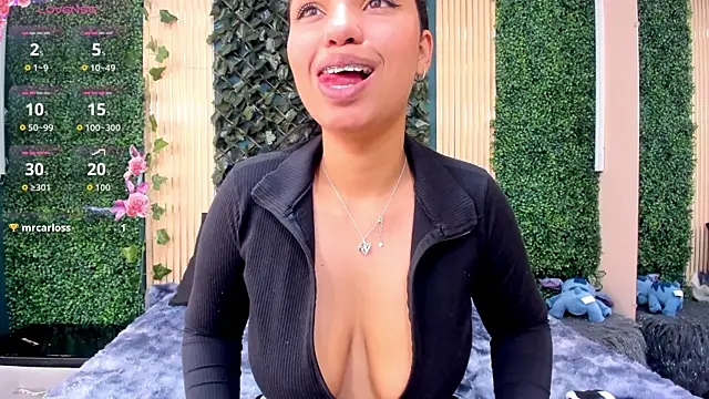 KhateAndersson online show from December 1, 8:14 pm