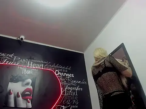 Snapshot of Megam_ chatting on September 10, 12:10 am Megam  online show from September 10, 12:10 am