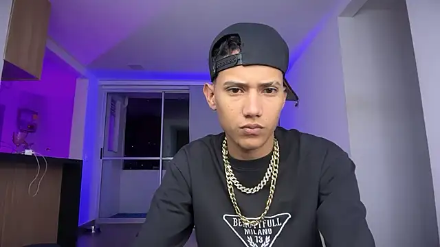 Snapshot of Toy_boy777 chatting on February 23, 3:26 am Toy boy777 online show from February 23, 3:26 am