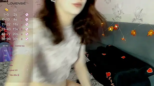 DiaDavidson online show from November 24, 9:25 pm