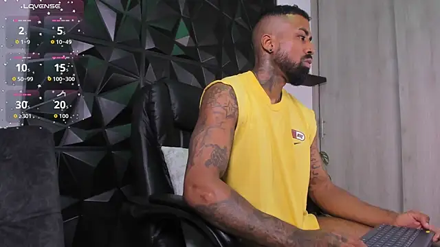 OstinDaniels online show from October 28, 8:55 pm