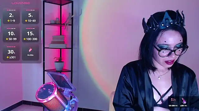 girldom online show from September 11, 3:34 pm