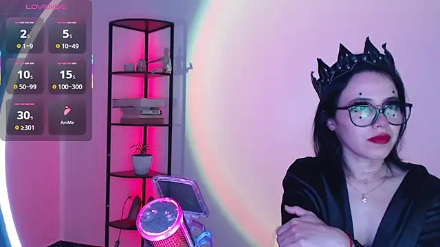 girldom online show from September 19, 3:34 pm