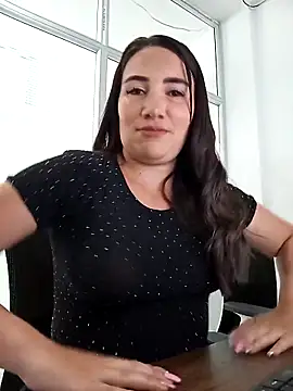 Snapshot of xxx_Alice_ chatting on October 4, 11:52 am xxx Alice  online show from October 4, 11:52 am