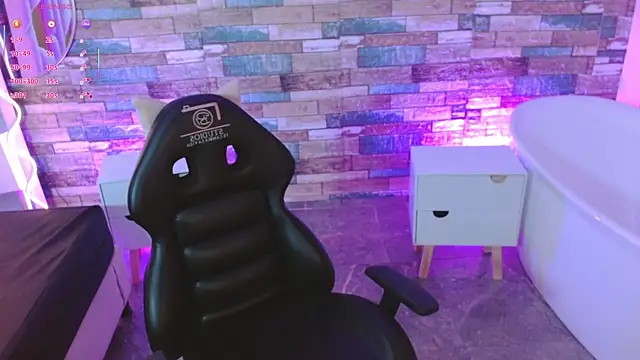 ZURY TAY online show from September 10, 12:05 pm