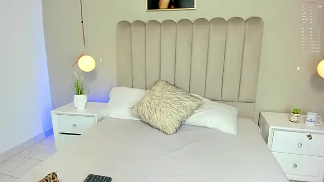 Dani rosse  online show from February 10, 1:04 pm